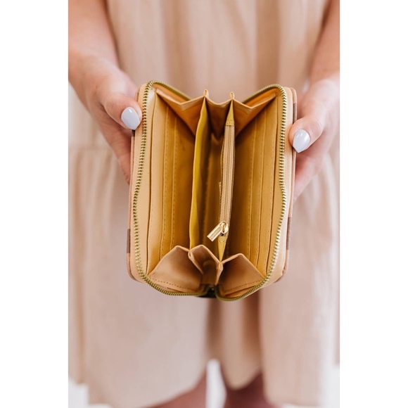 (NWT) Black handbag with neutral plaid colors with wallet (Pariscrossbo… - Picture 5 of 5